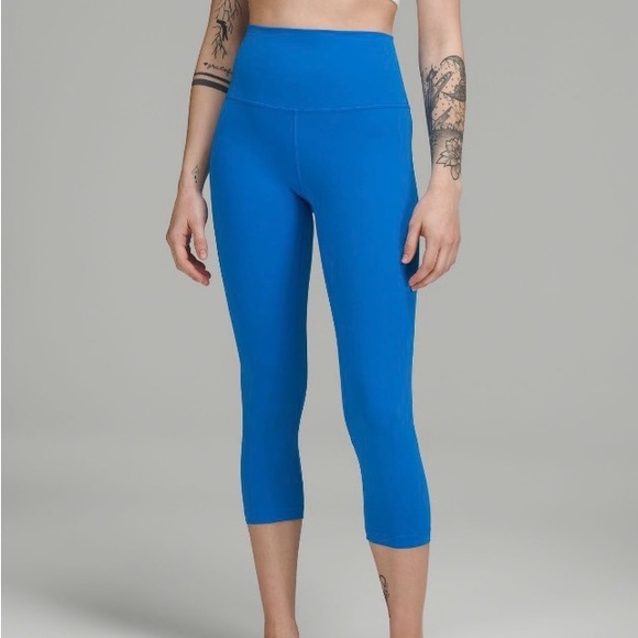 lululemon athletica Poolside Align Leggings 21” - Picture 5 of 6